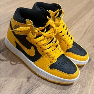 Nike Kids Sneakers Black and Yellow